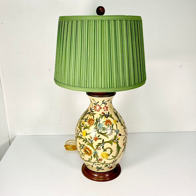 1980s Boho Chic Rustic European Italian Tuscany Style Ceramic Handpainted Flora Table Lamp With New Shade For Sale - Image 4 of 18