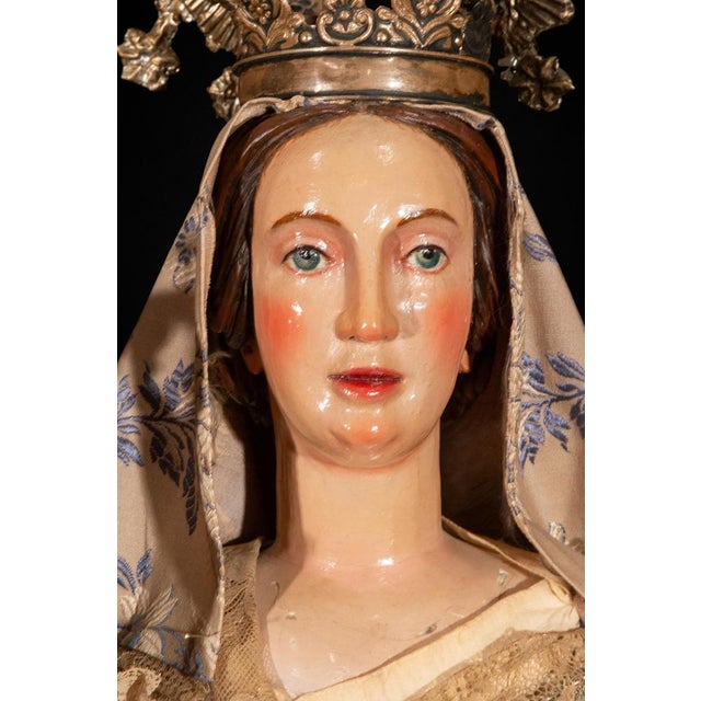 17th Century Baroque Spanish Virgin and Child Figure with Silver Crown For Sale - Image 4 of 10