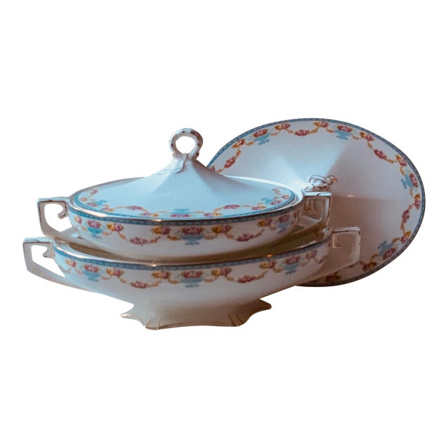 1930s Pair of Grindley & Co "The Royston" Bone China Covered Tureens – Vermont Estate Find For Sale