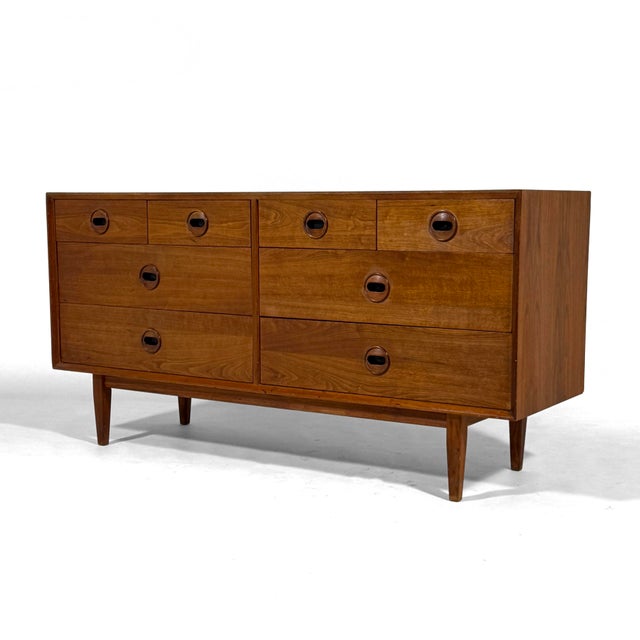 Founders Furniture Company Jack Cartwright 8-Drawer Dresser by Founders Furniture For Sale - Image 4 of 10