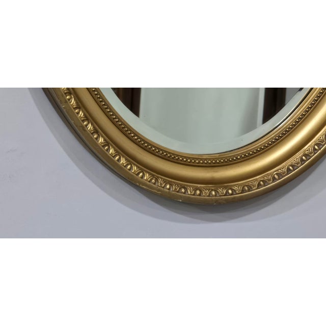 Early 20th Century English Oval Gilt Wall Mirror, 1900 For Sale - Image 5 of 9