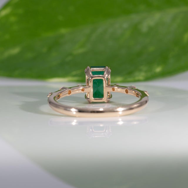 Green 1.2Ct Zambian Emerald Ring With Earth-Mined Diamond Accents: Solid 14k Gold, Size 6.75 For Sale - Image 8 of 9