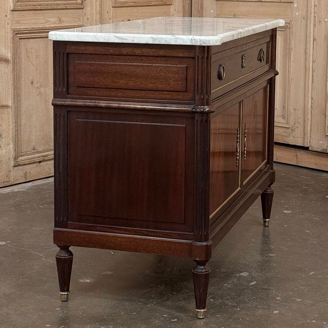 19th Century French Louis XVI Mahogany Buffet ~ Credenza With Carrara Marble For Sale In Dallas - Image 6 of 9
