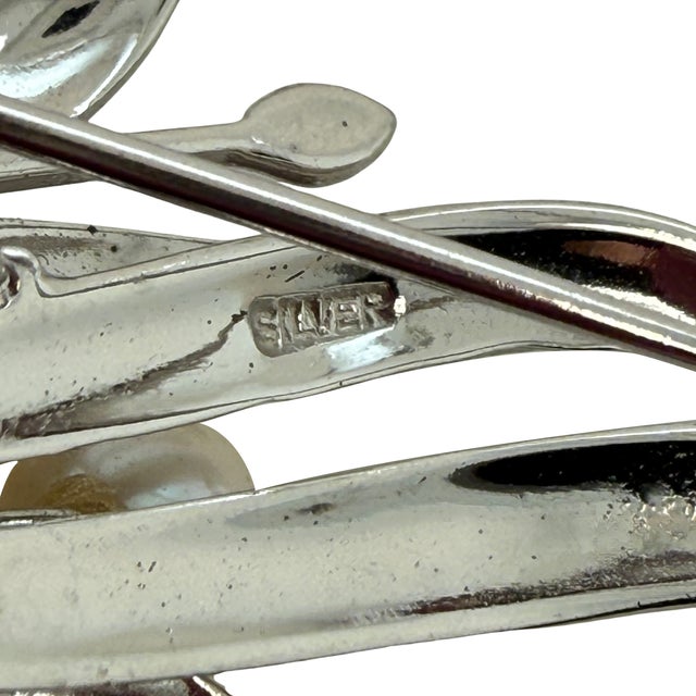 Vintage Sterling Silver Akoya Cultured Pearl Cluster Brooch For Sale - Image 4 of 4