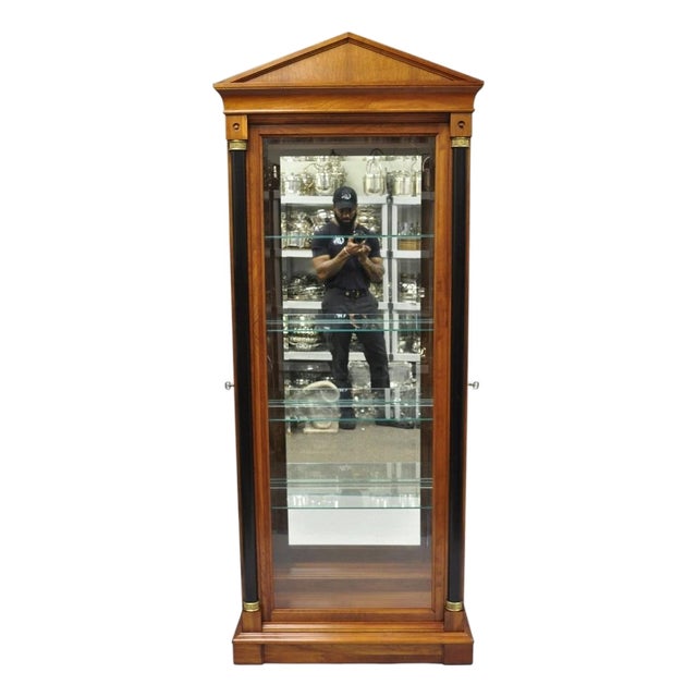 Late 20th Century Ethan Allen Medallion Collection Cherry Wood Glass Curio Cabinet W Black Columns For Sale