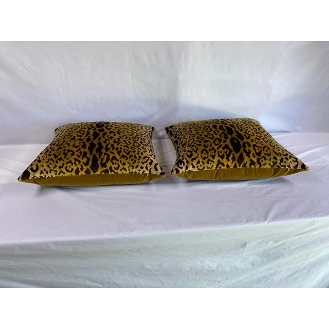 These custom talian Scalamandré pillows in 100% handloomed silk-blend velvet fabric called "Leopardo" leopard. Pillow's...