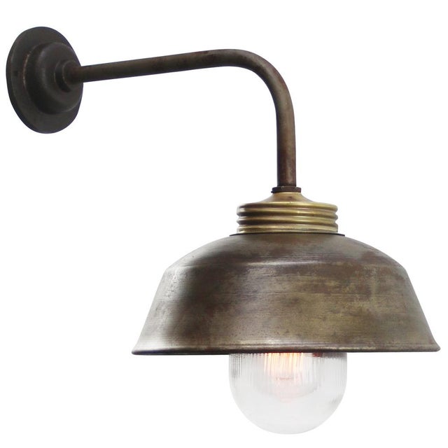 Rust Cast Iron Barn light Rust Iron shade, brass top, clear striped glass Diameter cast iron wall piece: 10.5 cm / 4...
