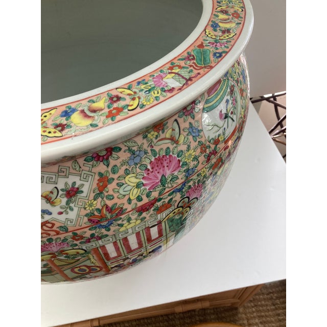 Palace Size Rose Medallion Fish Bowl Pot For Sale - Image 9 of 12