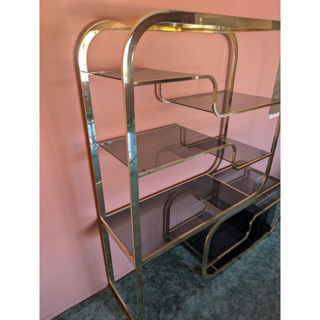 Metal Deco Brass & Smoked Glass Adjustable Display Shelf/Etagere, C1980s For Sale - Image 7 of 10
