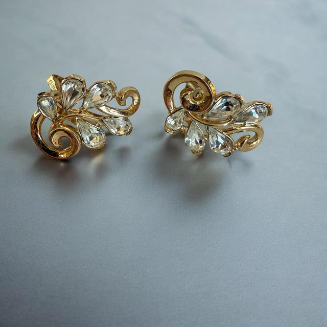 Gold Mid 20th Century Vintage Trifari Gold Rhinestone Clip on Earrings, A Pair For Sale - Image 8 of 11