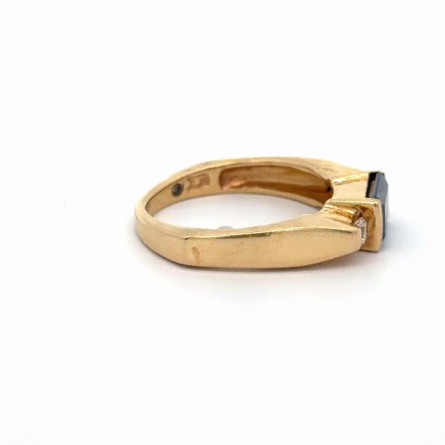 1.50 Carat Radiant Cut Tanzanite & Diamond Accents 14k Yellow Gold Bar Set Ring, Size 6.25 For Sale - Image 4 of 7