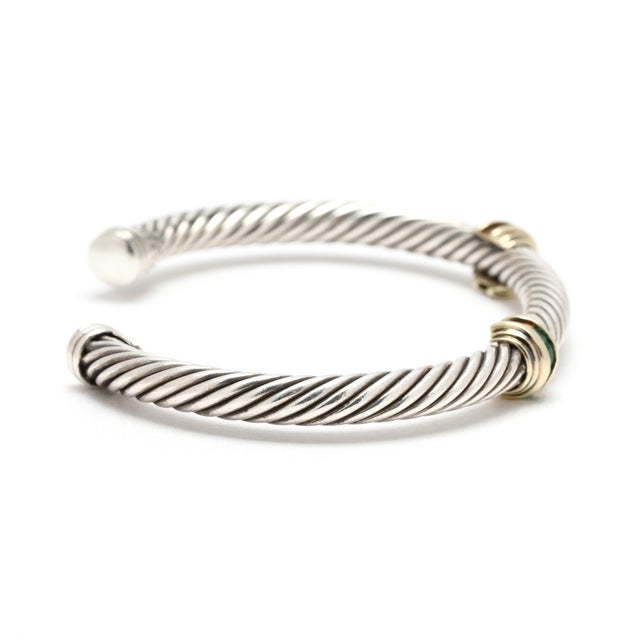 Modern David Yurman Emerald Cable Cuff Bracelet, Sterling Silver & 14k Yellow Gold, 6.5 For Sale - Image 3 of 6