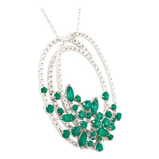 Natural emerald 3.53cts & diamond 0.84cts pendant in 18k gold For Sale