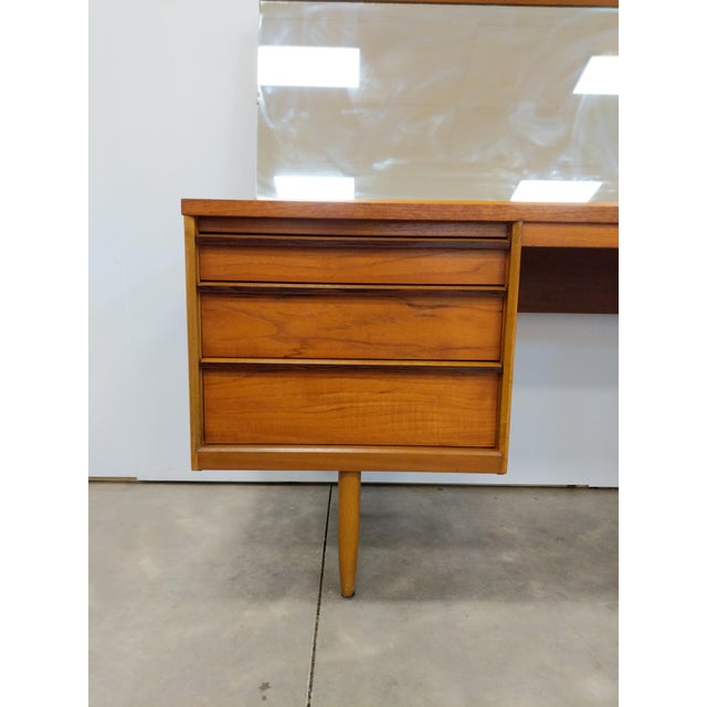 Mid 20th Century Vintage Mid Century Modern Teak Dressing Table / Desk With Mirror by Austinsuite For Sale - Image 5 of 8