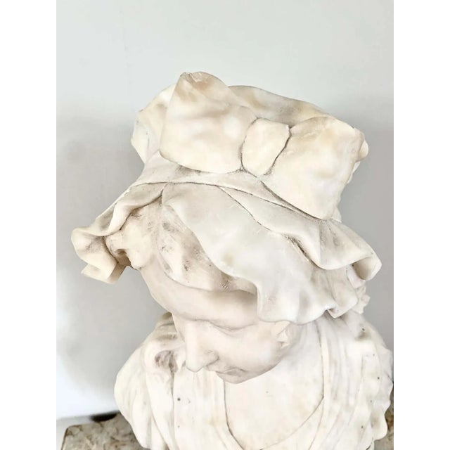White Woman Bust in Alabaster, 19th Century For Sale - Image 8 of 10
