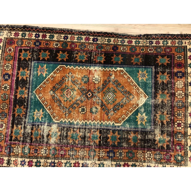 Turquoise Bohemian Vintage Floor Vintage Rug- 4′7″ × 6′11″ For Sale - Image 8 of 11