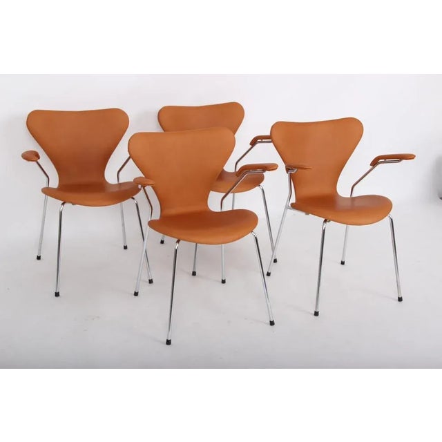 Model 3207 Leather Chairs by Arne Jacobsen for Fritz Hansen, Set of 4 For Sale - Image 3 of 14