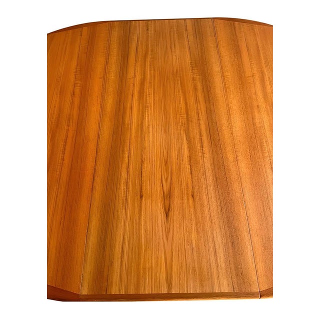 Danish Round and Oval Extendable Dining Table in Teak by Ib Kofod-Larsen for Faarup Møbelfabrik, 1960s For Sale - Image 17 of 18