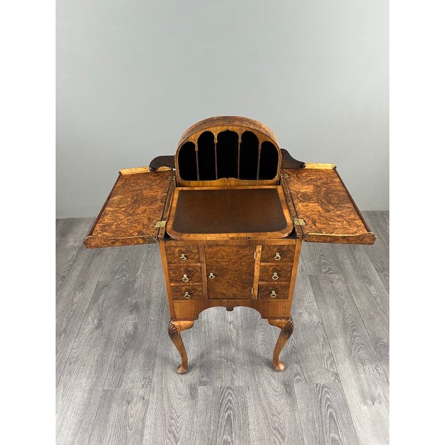20th Century Queen Anne Desk in Walnut Burl Veneer For Sale - Image 5 of 13