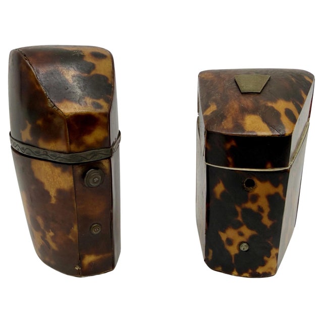 Brown 19th Century Pair of Victorian Horn Travel Perfume Boxes For Sale - Image 8 of 18