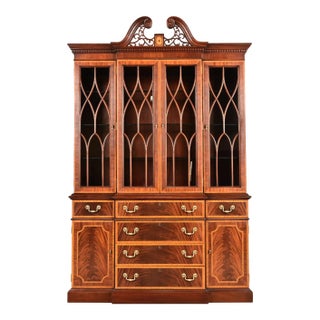 Councill Craftsmen Georgian Banded Flame Mahogany Lighted Breakfront Bookcase Cabinet For Sale