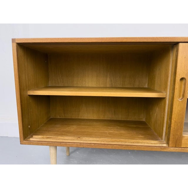 Danish Oak Display Case from Brouer, 1960s For Sale - Image 10 of 18