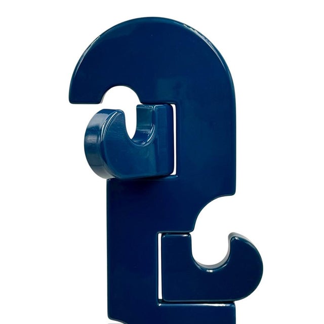 Vertical Wall Coat Hanger in Blue Molded Plastic by Visiva Milano, Italy, 1970s For Sale - Image 6 of 16