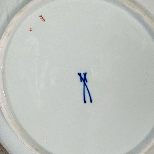 Ceramic Meissen Bowl Hand-Painted “Scattered Flowers” 9.5 Inch For Sale - Image 7 of 8
