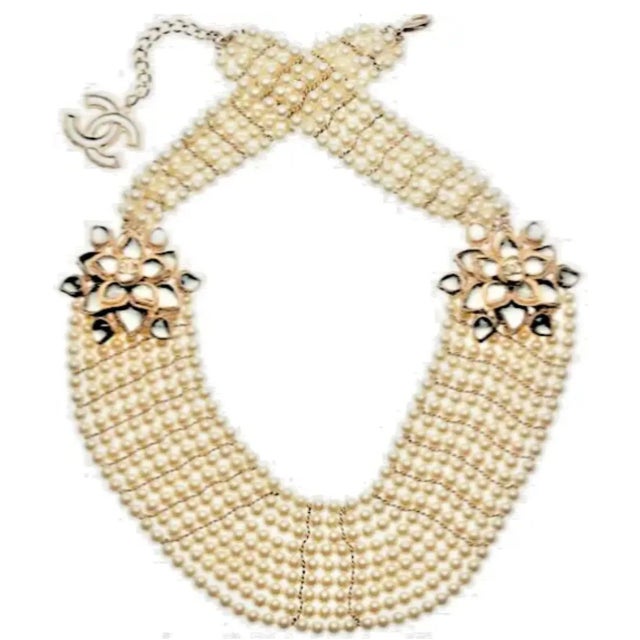 Antique White 2012 Chanel Necklace Métiers d'Art Paris Gripoix Bombay Pearls Goossens Camellia Multistrand Floral For Sale - Image 8 of 11
