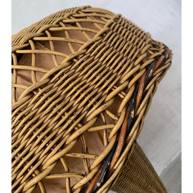 Arts & Crafts Early 20th Century Arts & Crafts Heywood-Wakefield Antique Wicker Table Lamp W/ Silk Underlay on Mushroom Shaped Shade For Sale - Image 3 of 12