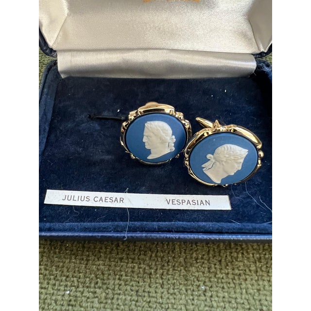 1970s Limited Edition Vintage Royal British “Wedgwood” Gold Plated Cufflinks In Origin For Sale - Image 5 of 8