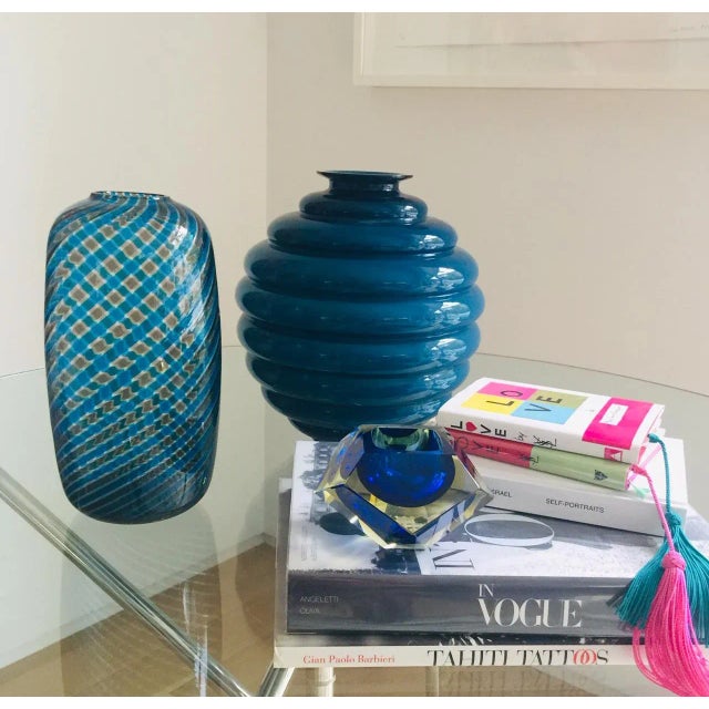 1985 Paolo Venini "Canne Retorte" Murano Vase, Italy For Sale - Image 9 of 11