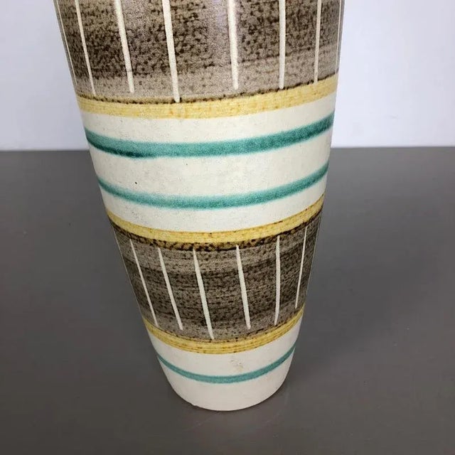 Minimalist Pottery 508 30 Vase from Bay Ceramics, Germany, 1960s For Sale - Image 6 of 17
