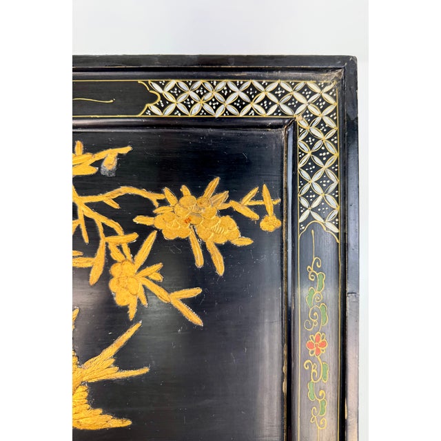 Vintage Black Lacquer Chinoiserie Side Table With Gilt Birds and Floral Motifs For Sale In Little Rock - Image 6 of 13