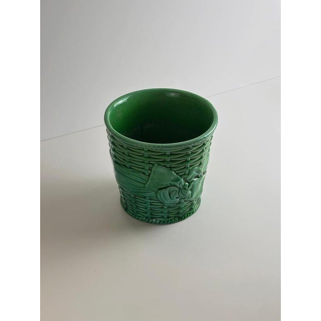 Majolica Basketweave Planter in Green Glazed Ceramic from Mintons, England, 1911 For Sale - Image 6 of 10