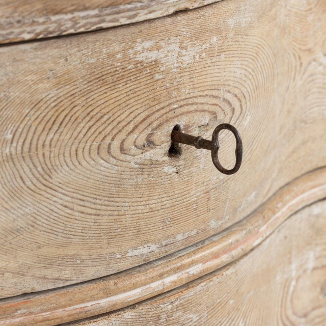 Early 19th C. Danish Baroque Arbalète Shaped Commode in Original Patina For Sale - Image 14 of 18