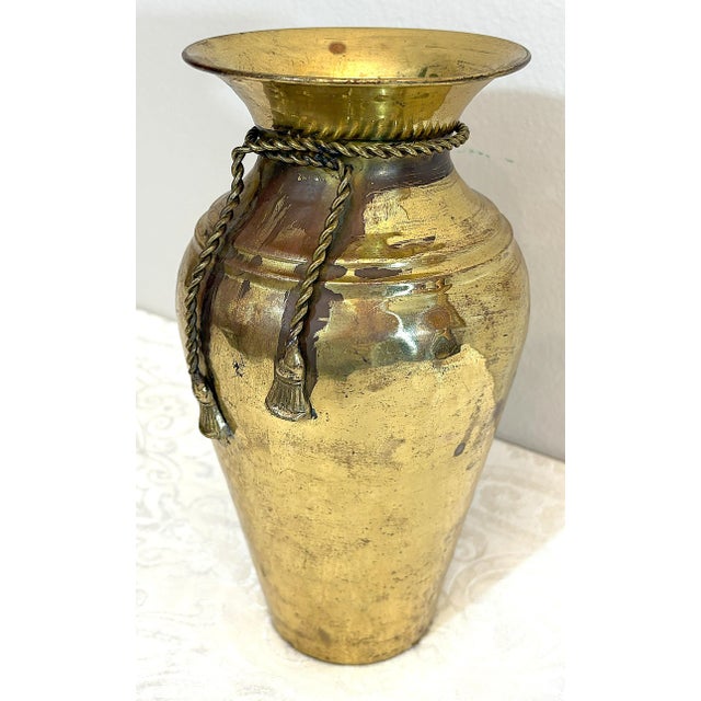 Hollywood Regency Vintage Italian Hollywood Regency Style Hammered Brass Tassel Vase For Sale - Image 3 of 12