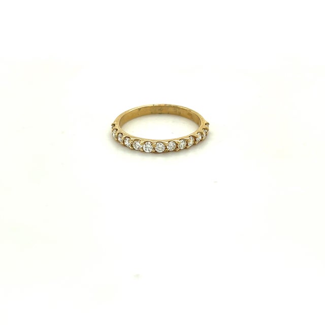 Contemporary 0.50 Carat Natural Round Cut Diamond 14 Karat Yellow Gold Band, Size 7 For Sale - Image 3 of 6