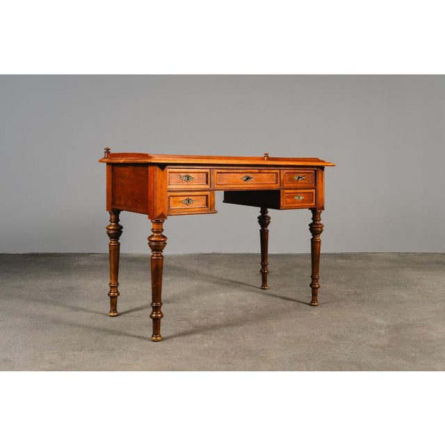 Desk Period & Style: Gründerzeit - second half of the 19th century Features - elegant and practical piece of furniture...