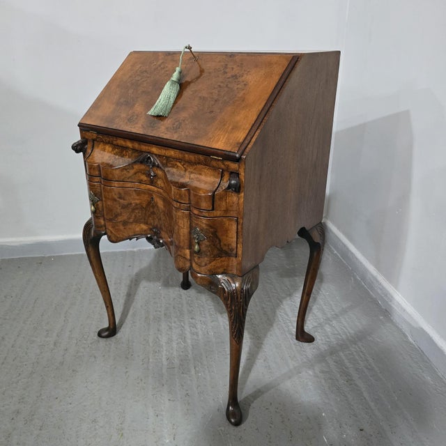 Queen Anne Burr Walnut Bureau For Sale - Image 14 of 15