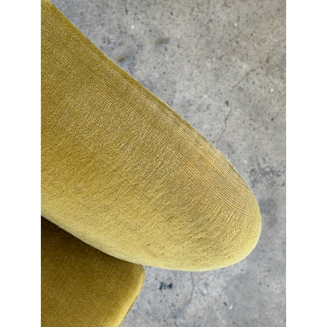 Scandinavian Wingback Lounge Chairs in Olive Velvet from Fritz Hansen, 1940s, Set of 2 For Sale - Image 9 of 13