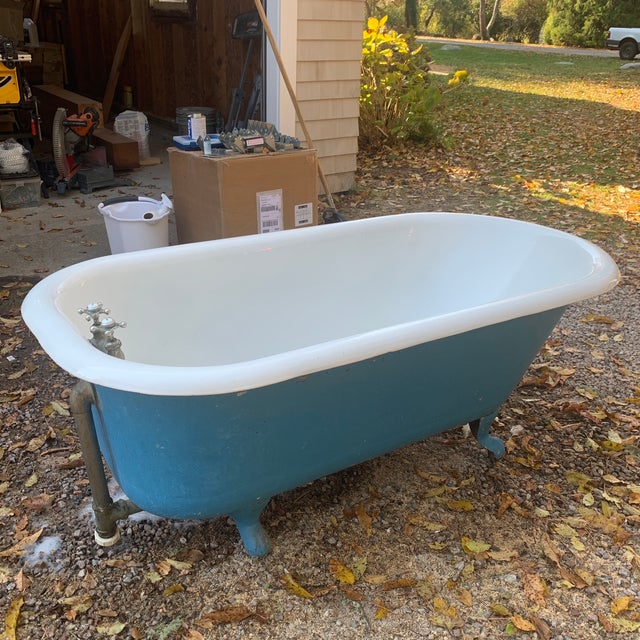 Antique Early 1900s Claw Foot Cast Iron Enameled Free Standing Bath Tub