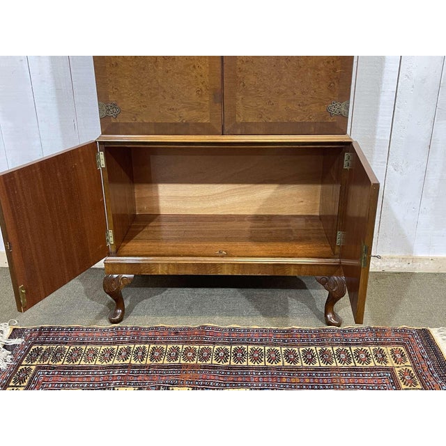 English Bar Buffet in Walnut and Walnut Burl, 1950s For Sale - Image 3 of 18