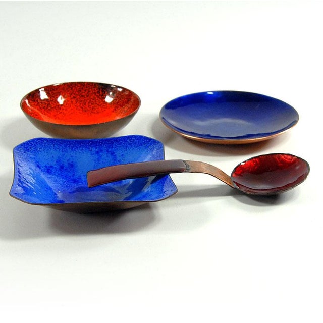 Mid-Century Modern Italian Enameled Copper Bowls, 1960s, Set of 4 For Sale - Image 3 of 10