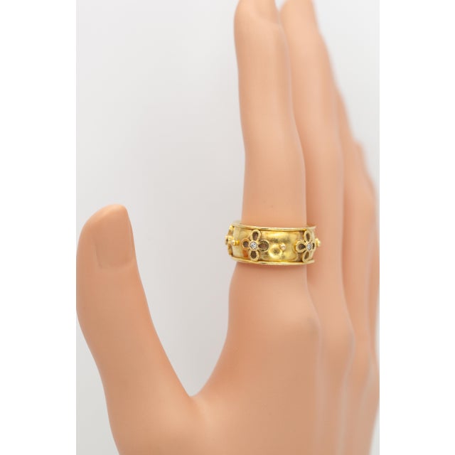 1990s Temple St. Clair Diamond Flower Band Ring in 18k Yellow Gold, Size 6.25 For Sale - Image 9 of 9