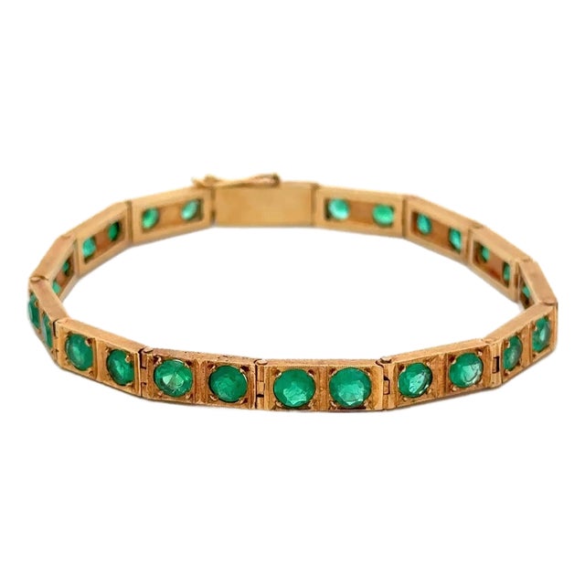 1990s 7 Carat Colombian Emerald Bracelet 18k Gold Vintage Box Link Matte Finish For Sale