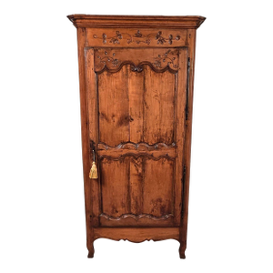 Cherry French Bonnetière, Circa 1820