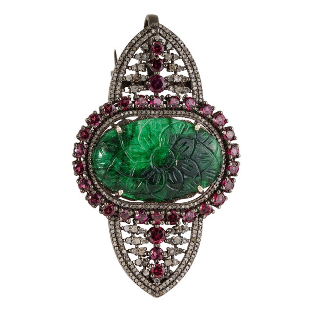 Vintage Style Ornate 20 Ct Handcarved Emerald Ruby & Diamond Christmas Brooch Pendant For Sale