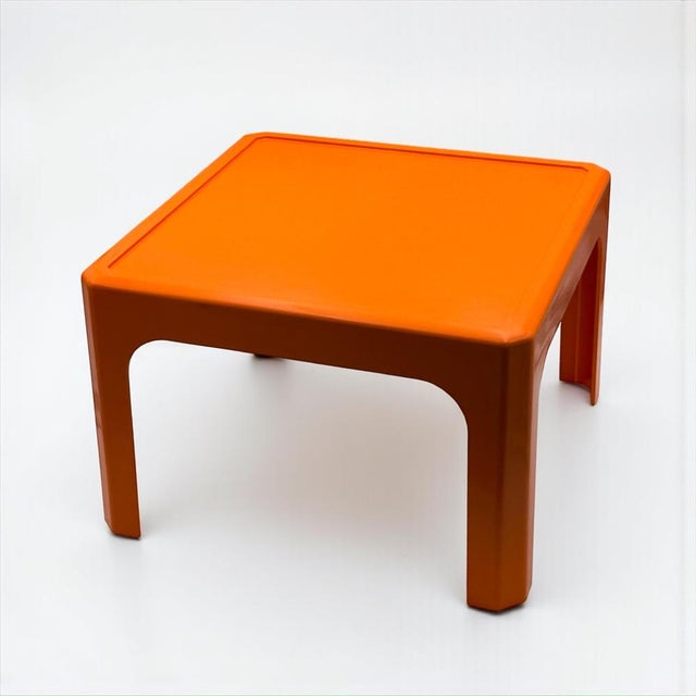 French Model 1872 Low Table in Orange Plastic by Gilac, 1970s For Sale - Image 17 of 18
