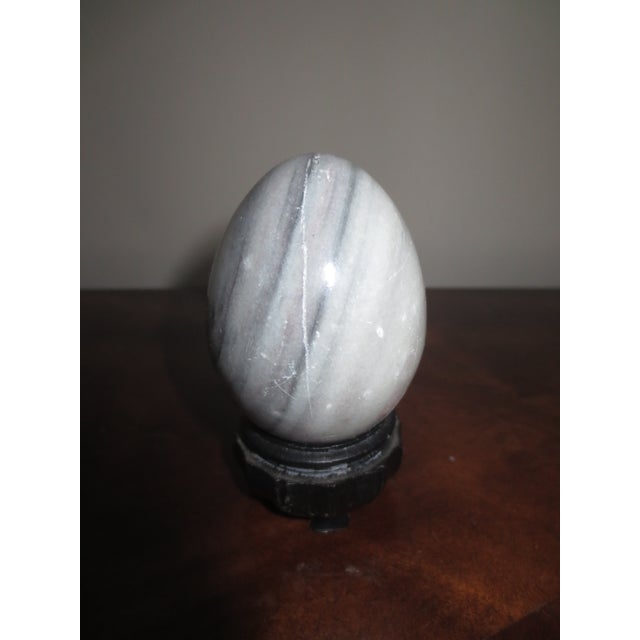 Marble Eggs With Stands - Set of Two - 1990s For Sale In Atlanta - Image 6 of 11